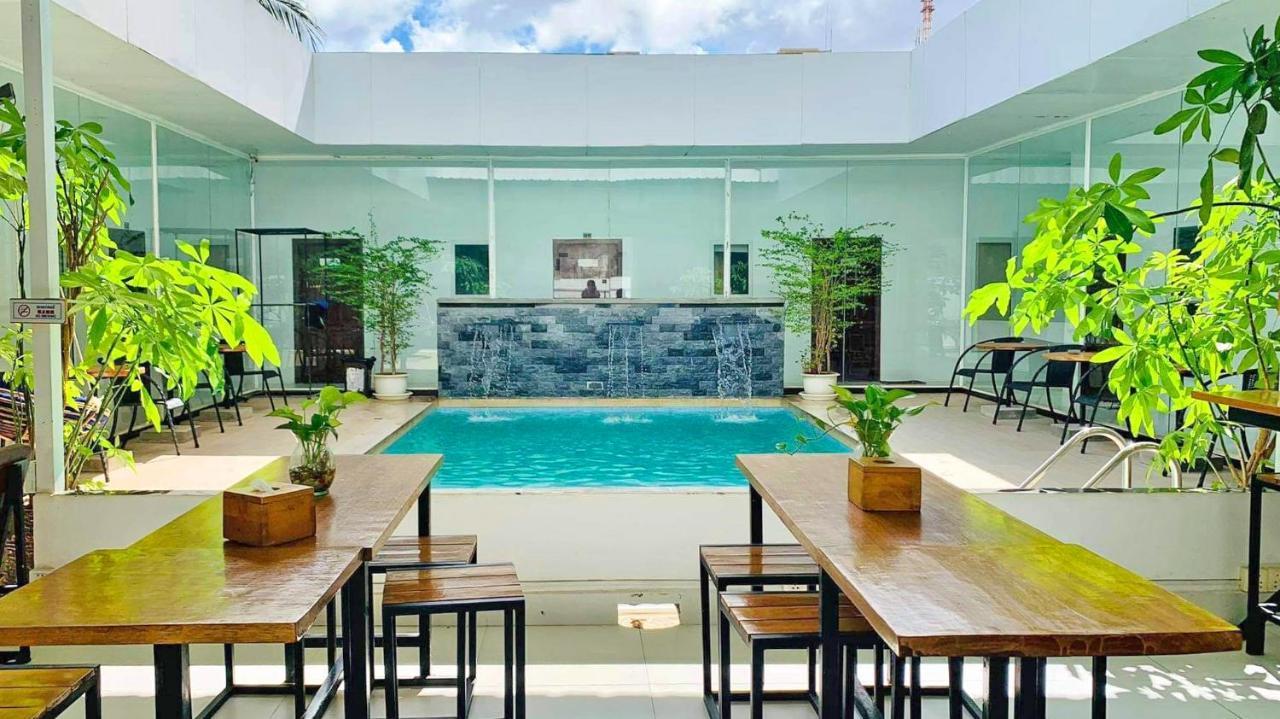 Onederz Shv Golden Lion Hostel Sihanoukville Exterior foto
