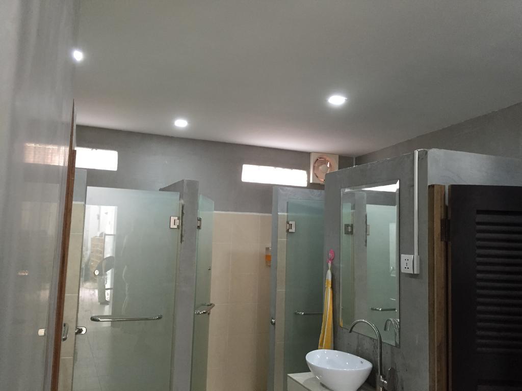 Onederz Shv Golden Lion Hostel Sihanoukville Exterior foto