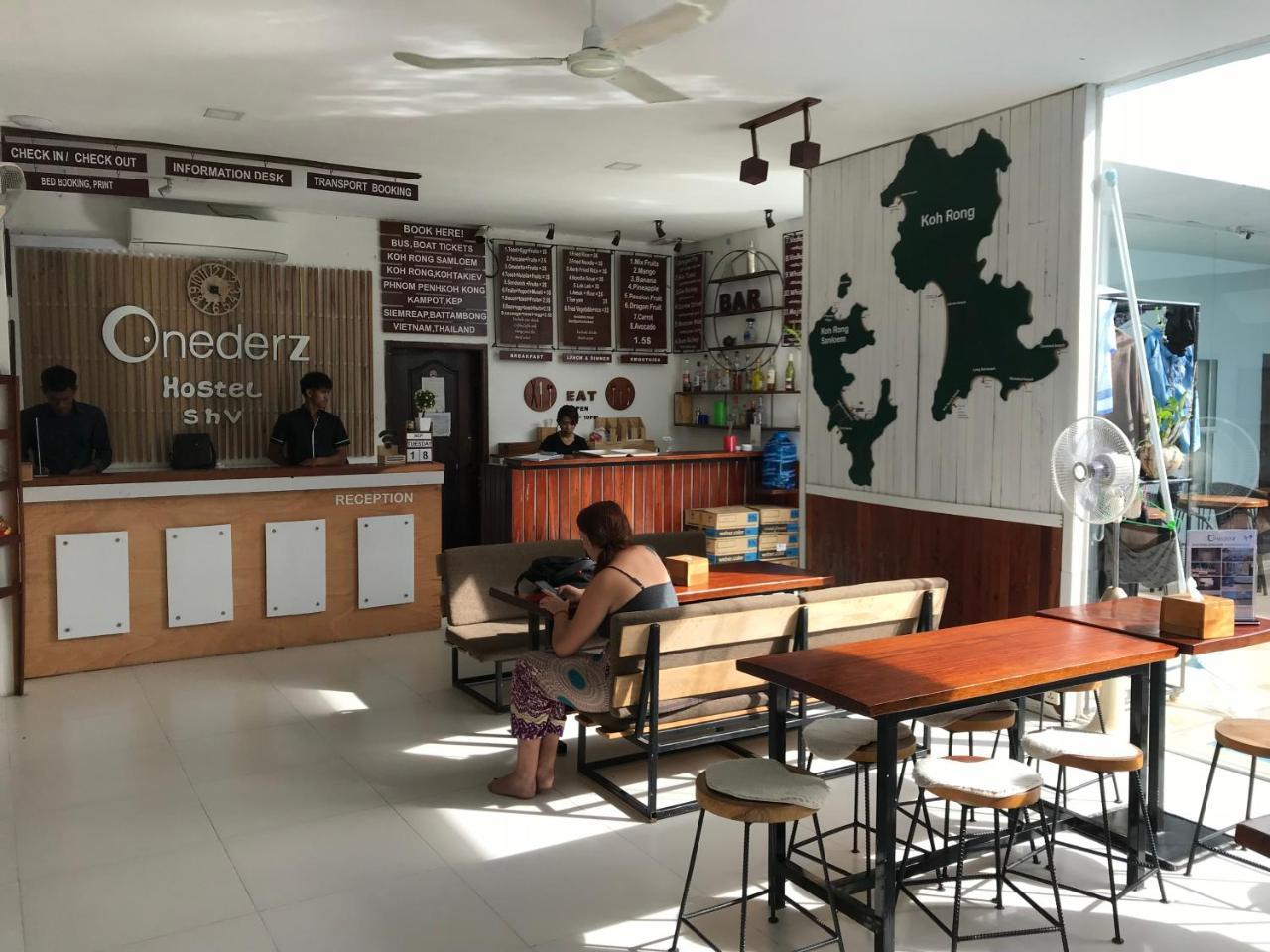 Onederz Shv Golden Lion Hostel Sihanoukville Exterior foto